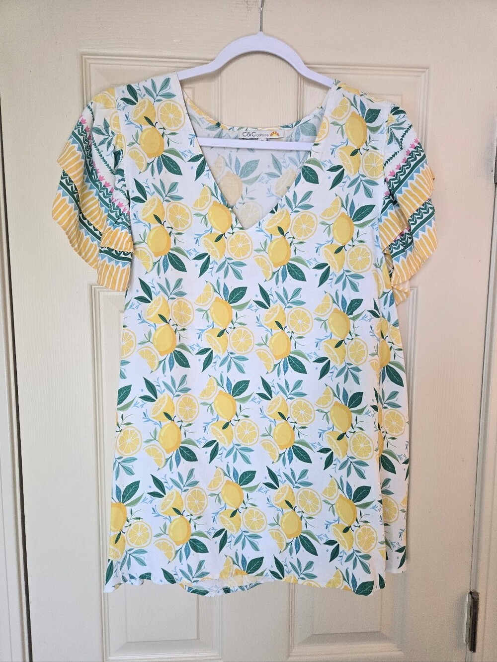 C&C California White Lemon Print V-Neck Tunic
